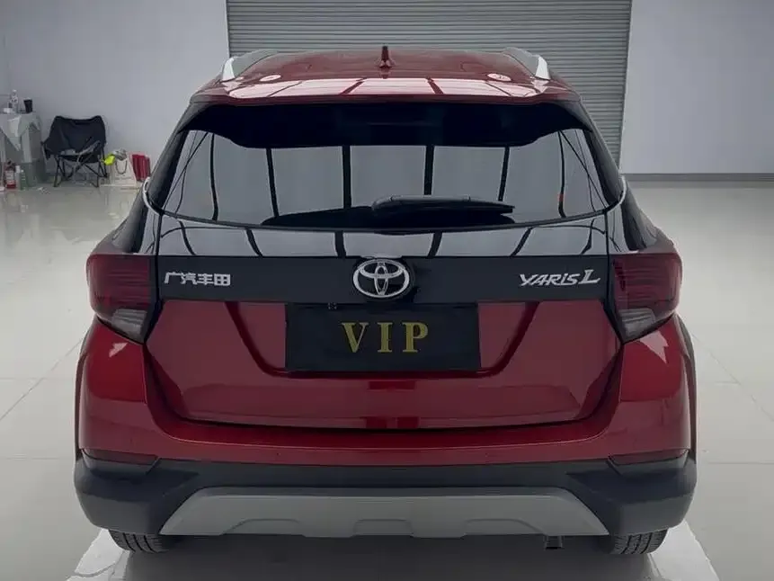 Toyota Yaris L — фото 5