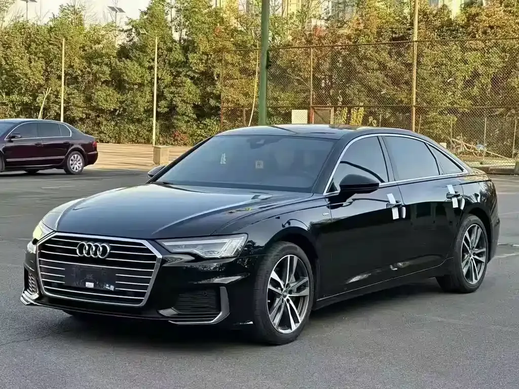Audi A6L — фото 1