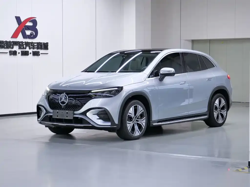 Mercedes-Benz EQE SUV — фото 1