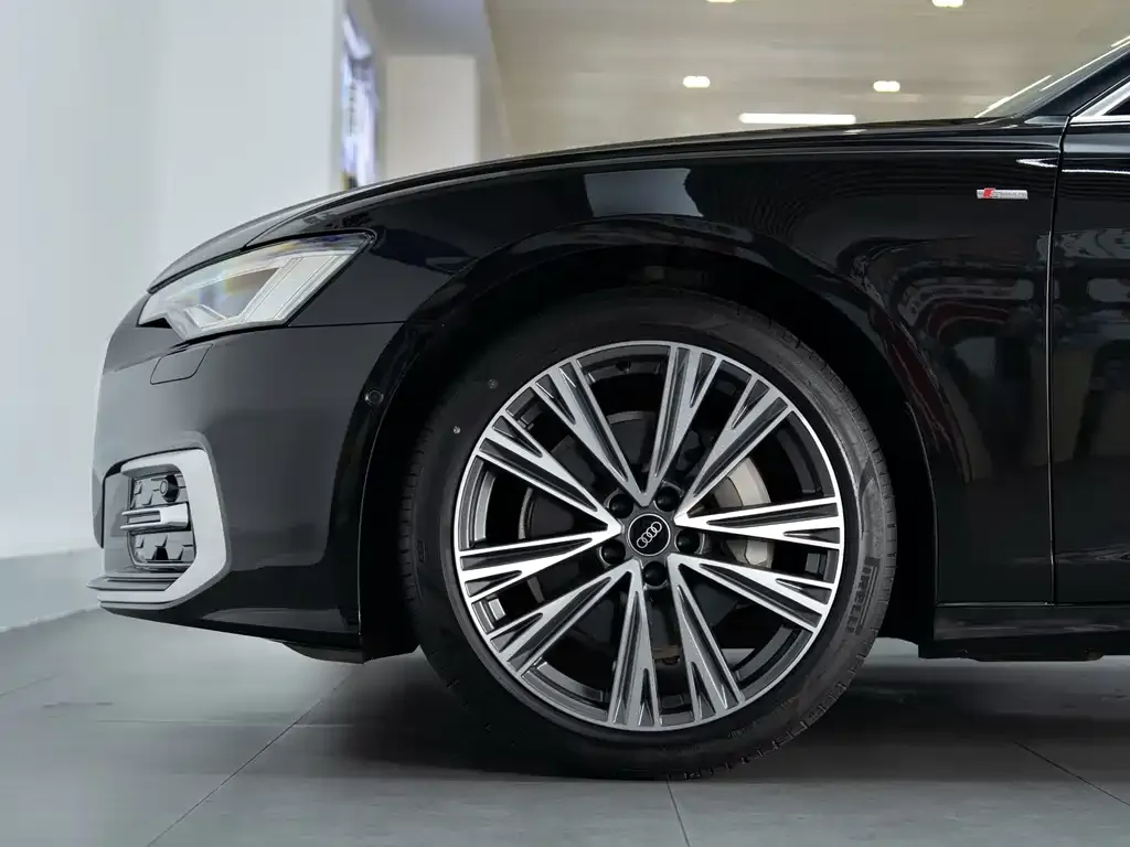Audi A6L — фото 2