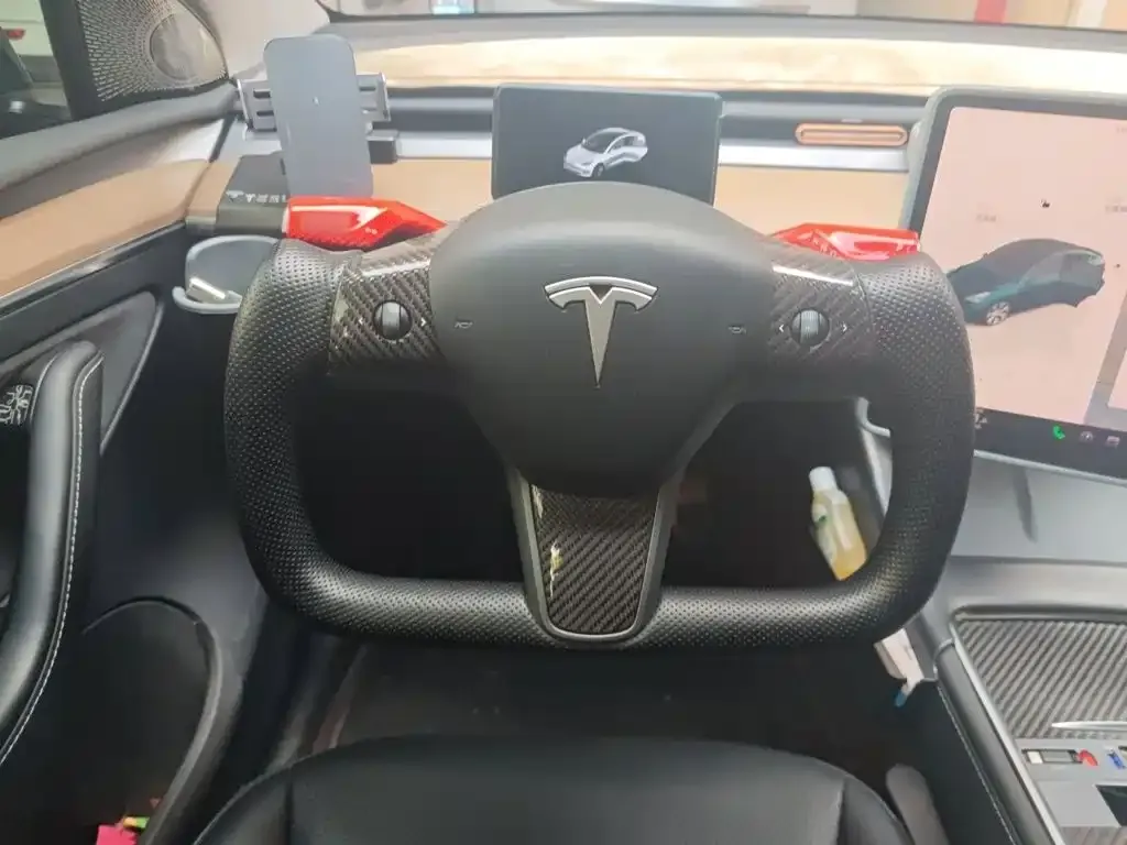 Tesla Model Y — фото 7