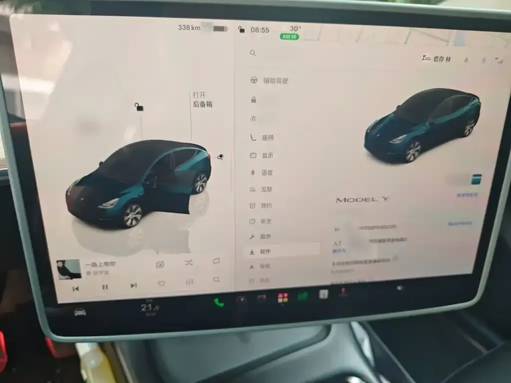 Tesla Model Y — фото 3