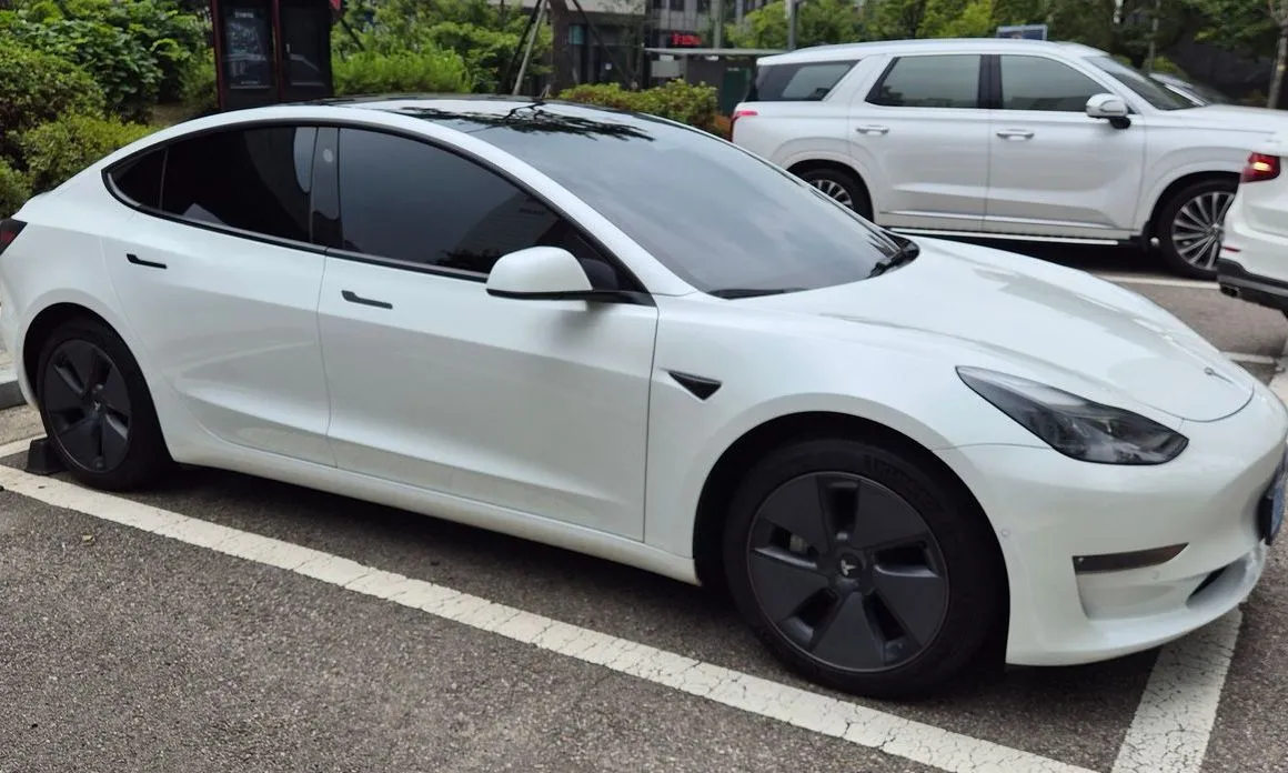 Tesla Model 3 — фото 6