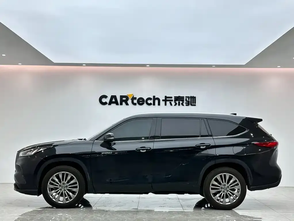 Toyota Highlander — фото 3