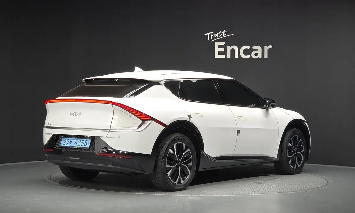 Kia EV6 — фото 6