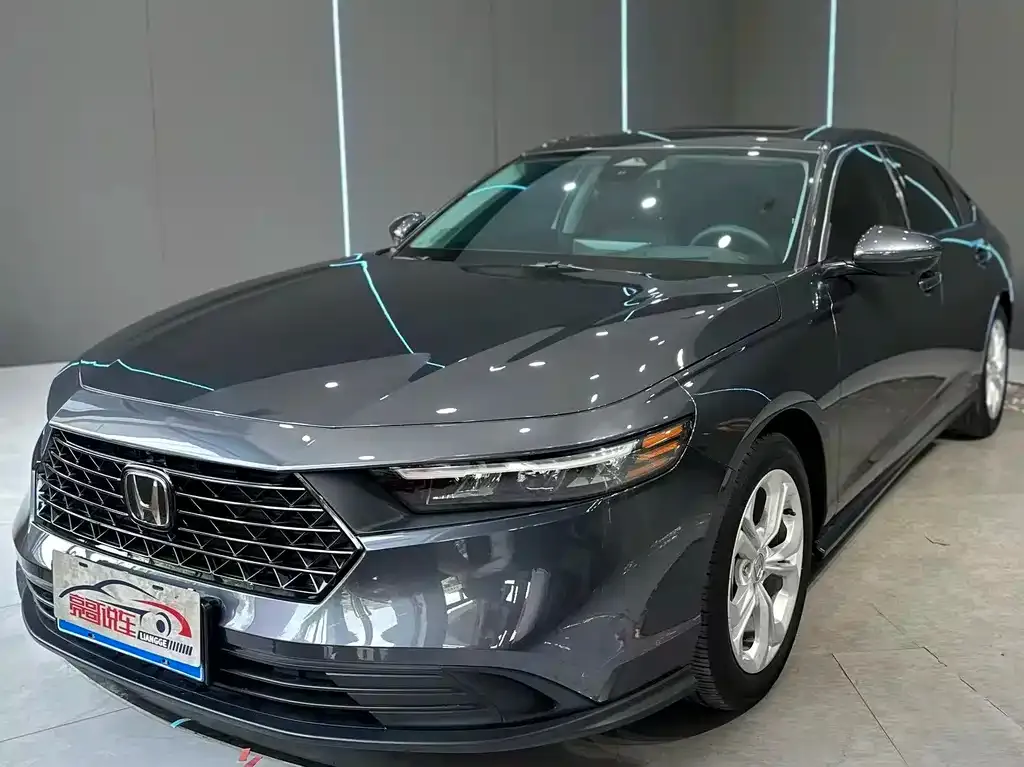 Honda Accord — фото 1