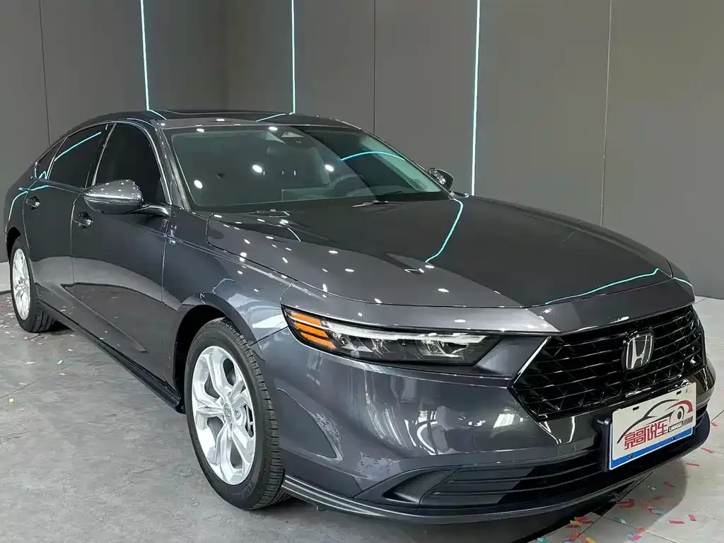 Honda Accord — фото 9