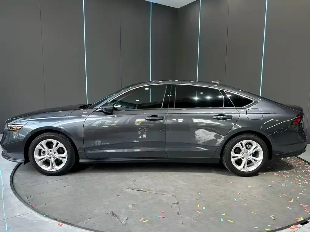 Honda Accord — фото 3