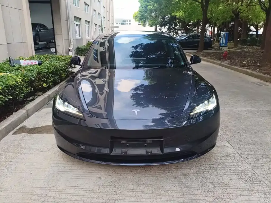 Tesla Model 3 — фото 6