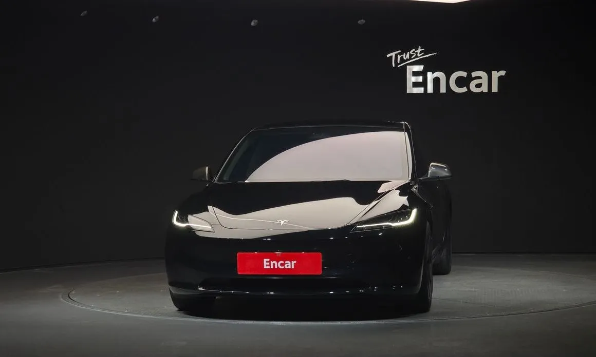 Tesla Model 3 — фото 4