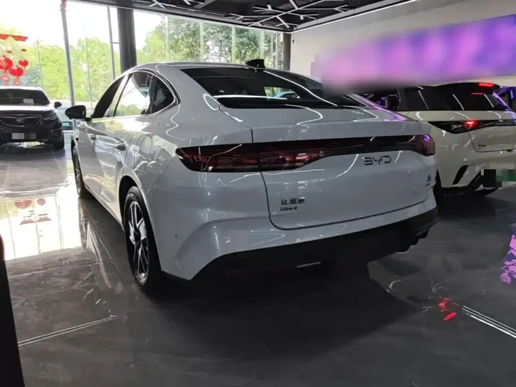 BYD Qin L — фото 7