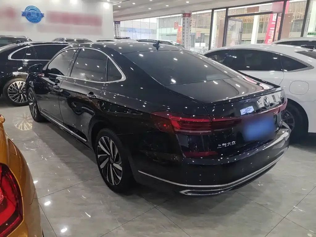 Volkswagen Passat — фото 6