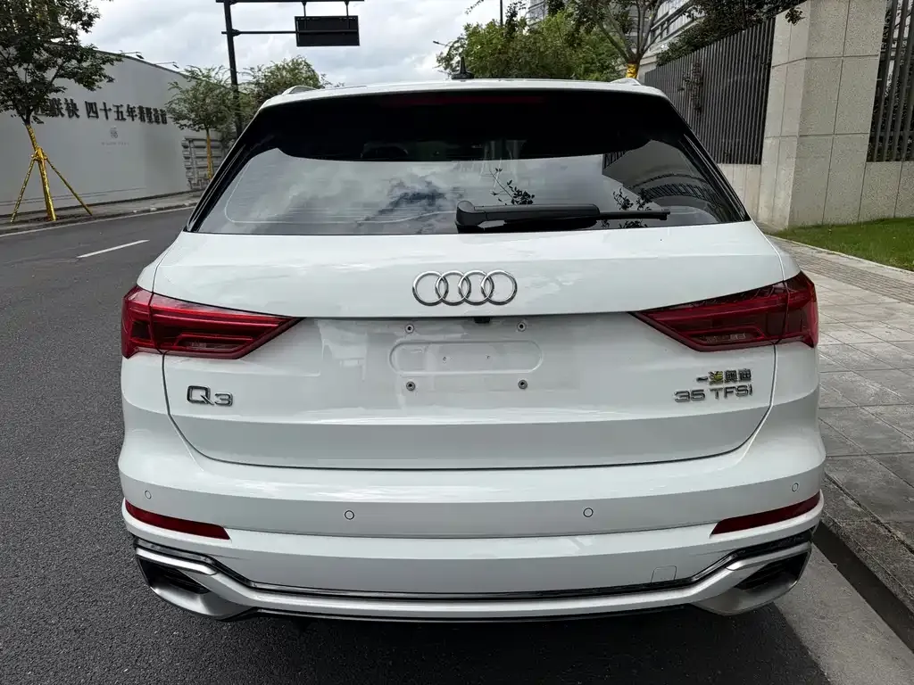 Audi Q3 — фото 6