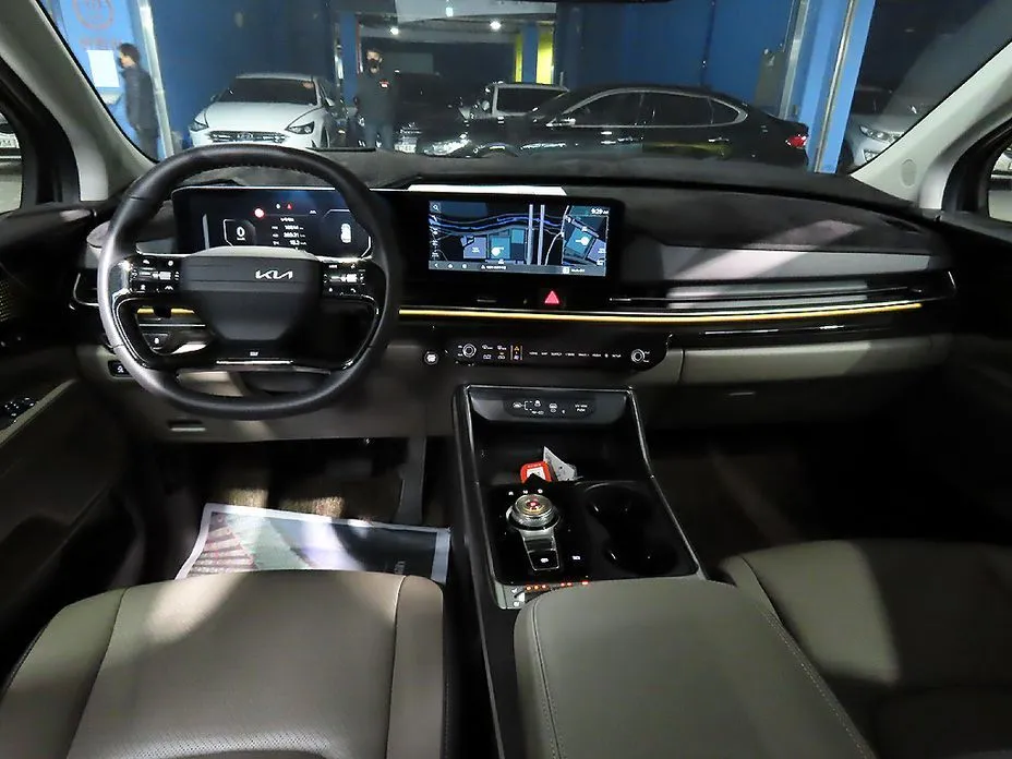 Kia Carnival — фото 10