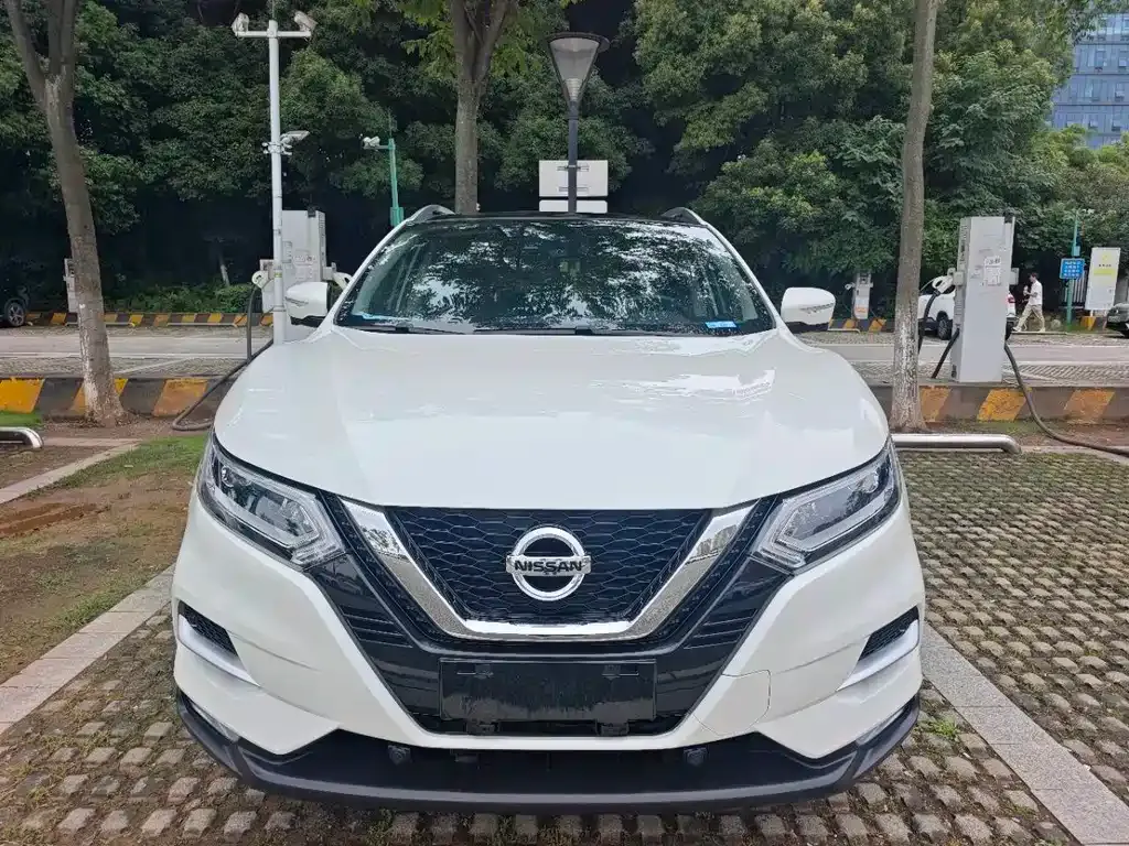 Nissan Qashqai — фото 10