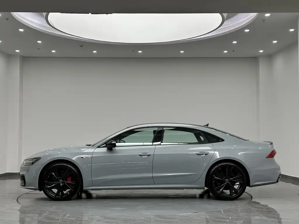 Audi A7L — фото 9