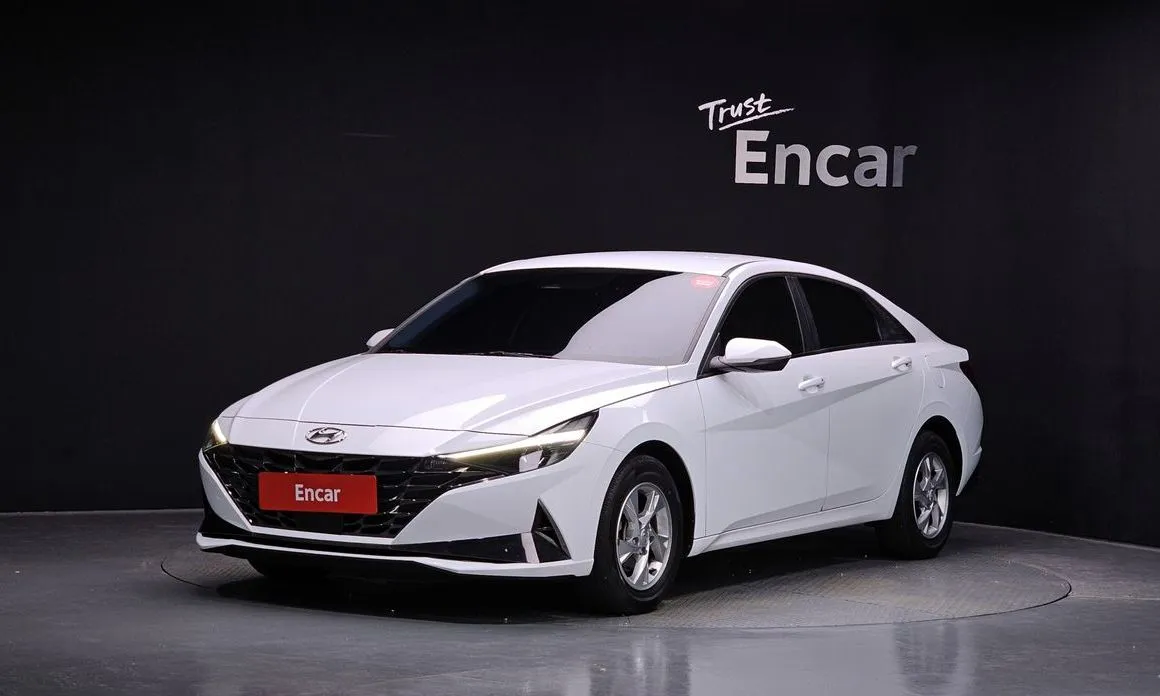 Hyundai AVANTE — фото 1