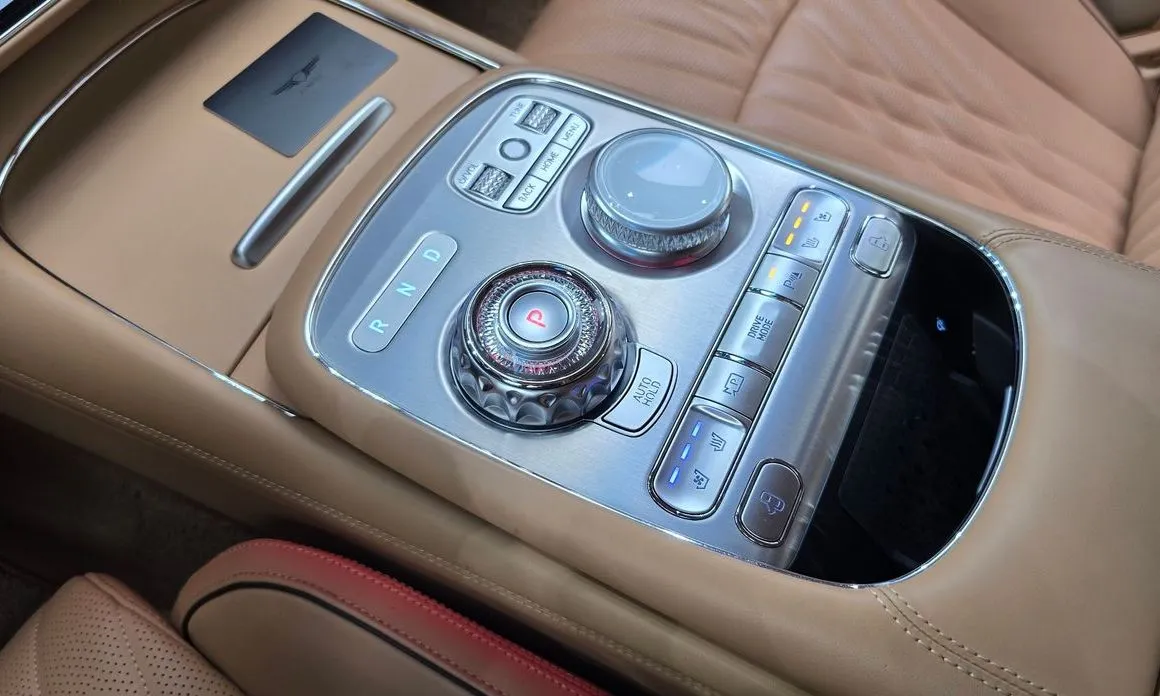 Genesis G90 — фото 10