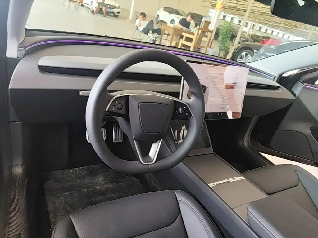 Tesla Model 3 — фото 2