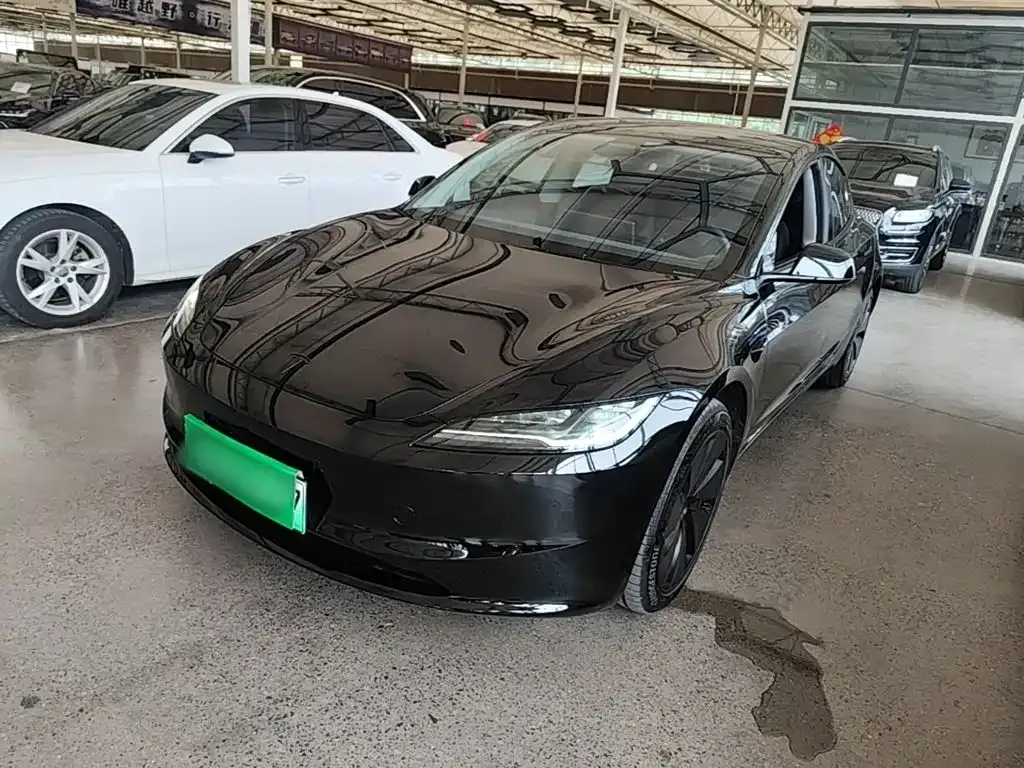 Tesla Model 3 — фото 10