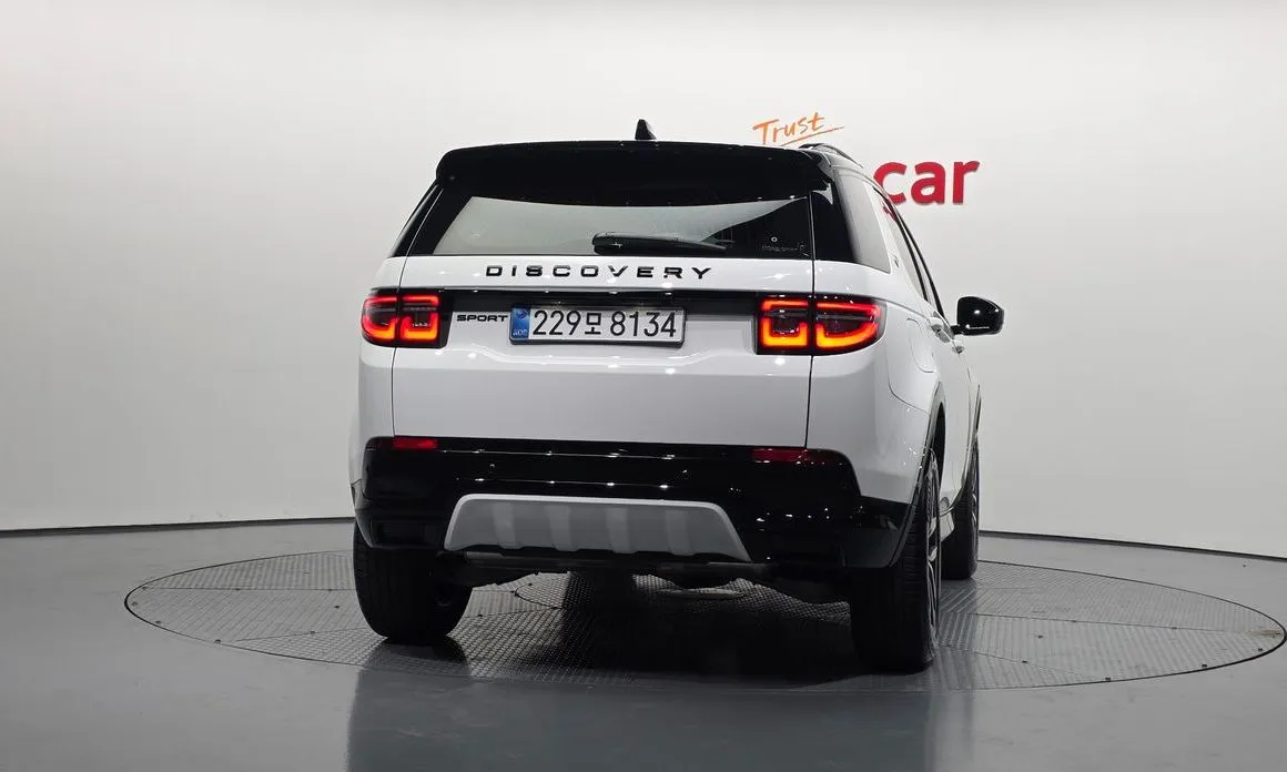 Land Rover Discovery Sport — фото 2