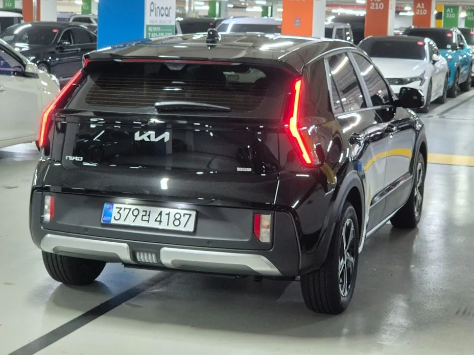 Kia Niro — фото 8