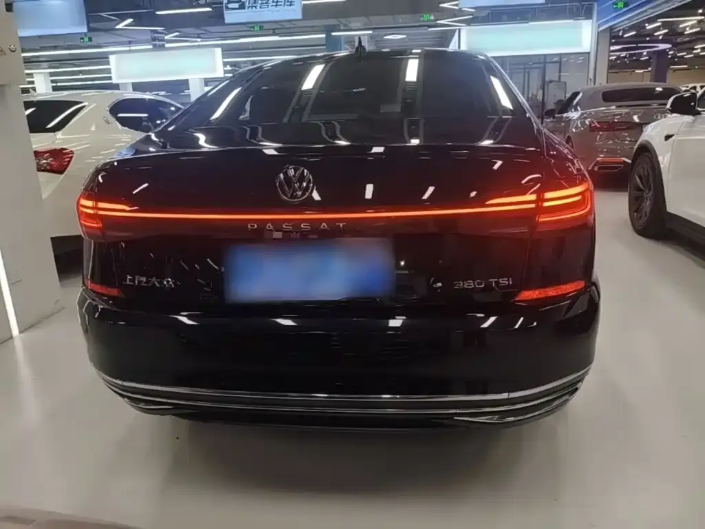 Volkswagen Passat — фото 3