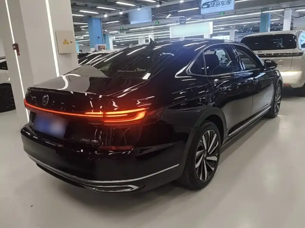 Volkswagen Passat — фото 9