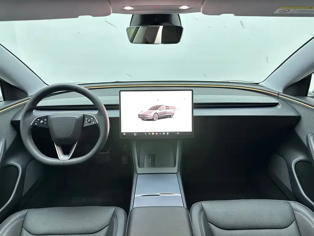 Tesla Model 3 — фото 8