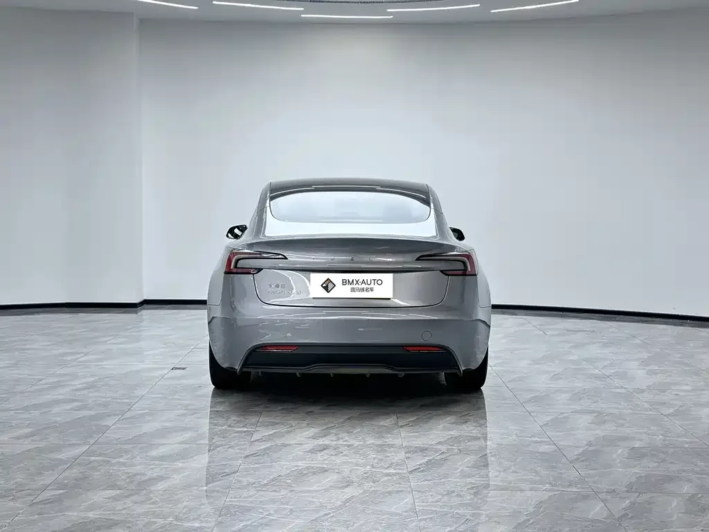 Tesla Model 3 — фото 3
