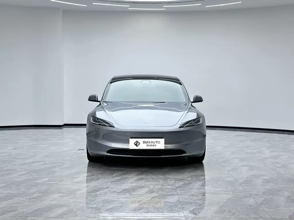 Tesla Model 3 — фото 6