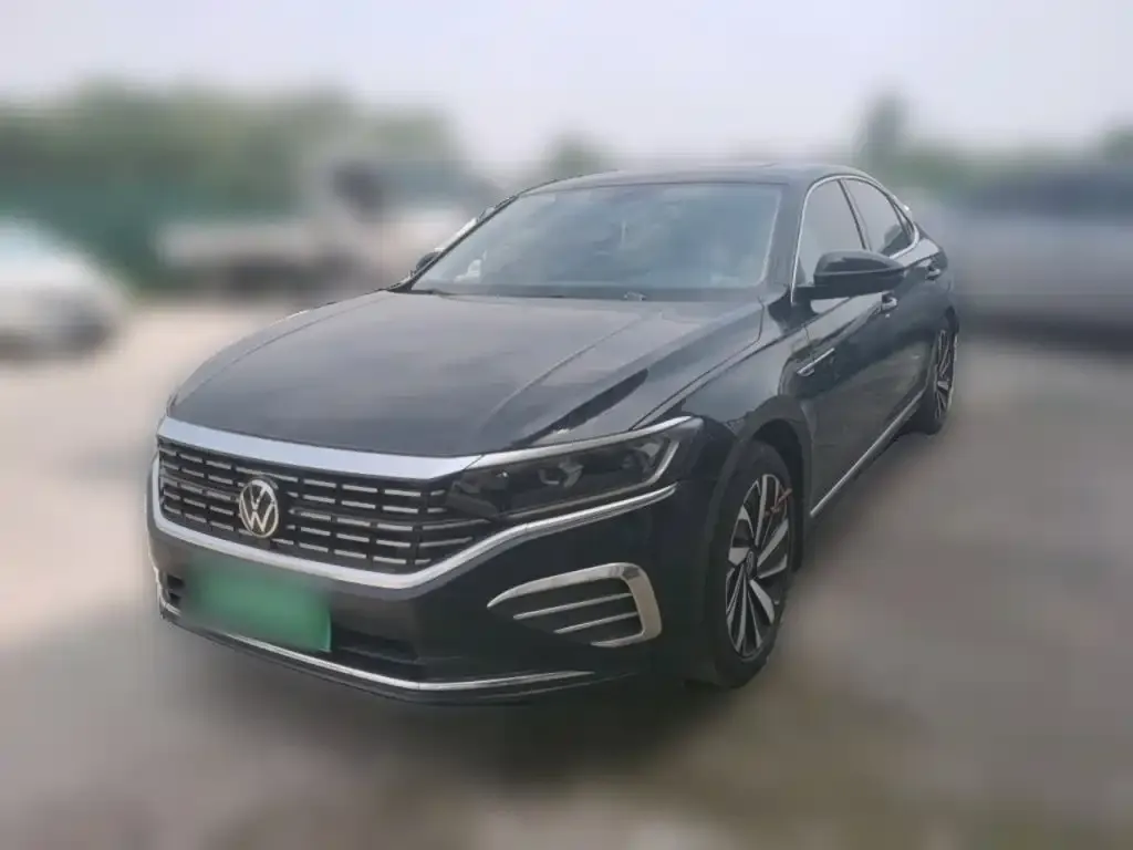 Volkswagen Passat — фото 1