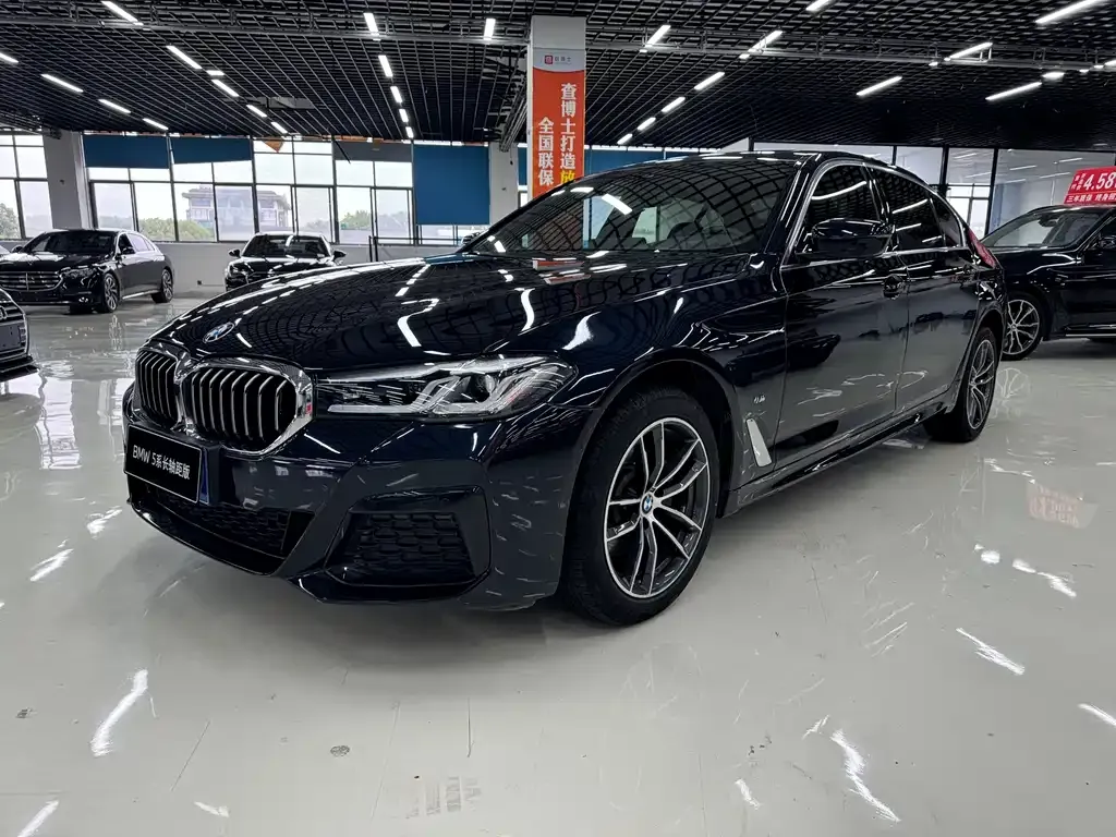 BMW 5 Series — фото 1