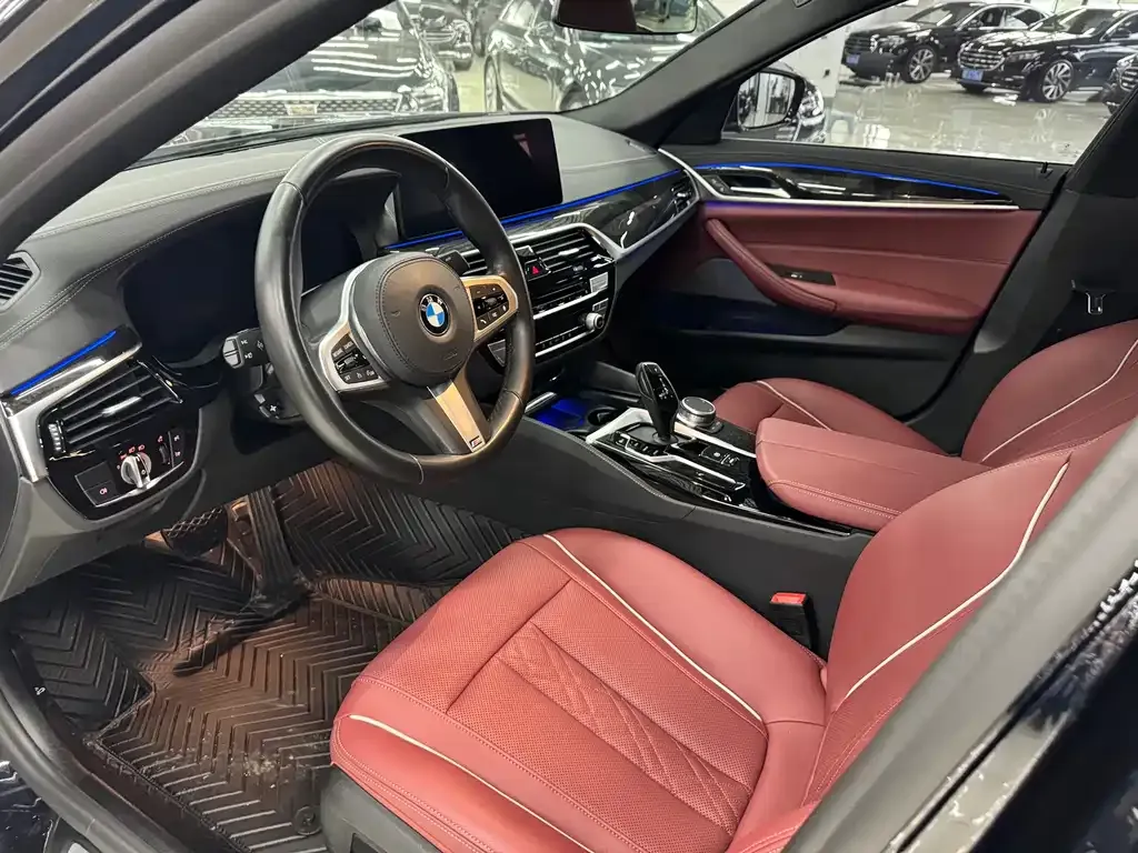 BMW 5 Series — фото 10