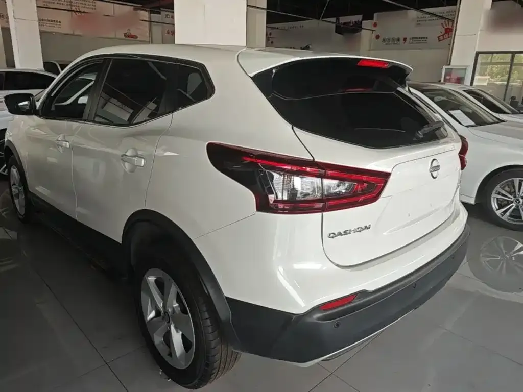 Nissan Qashqai — фото 4