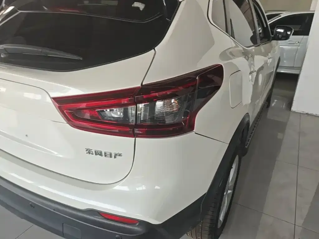 Nissan Qashqai — фото 5