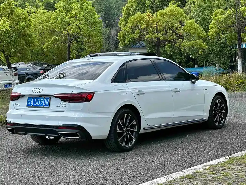 Audi A4L — фото 6