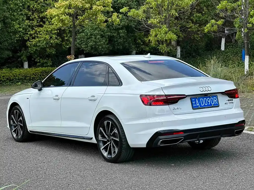 Audi A4L — фото 9