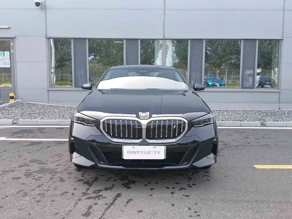 BMW i5 — фото 8