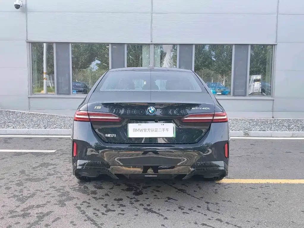 BMW i5 — фото 5