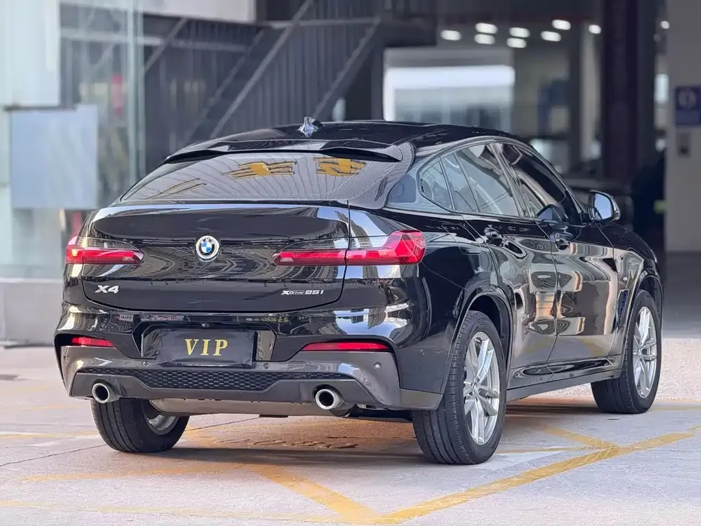 BMW X4 — фото 8