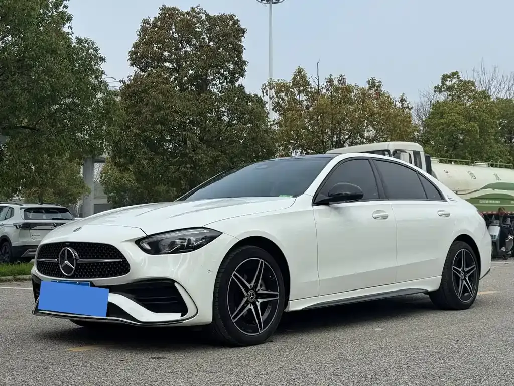 Mercedes-Benz C-Class — фото 1