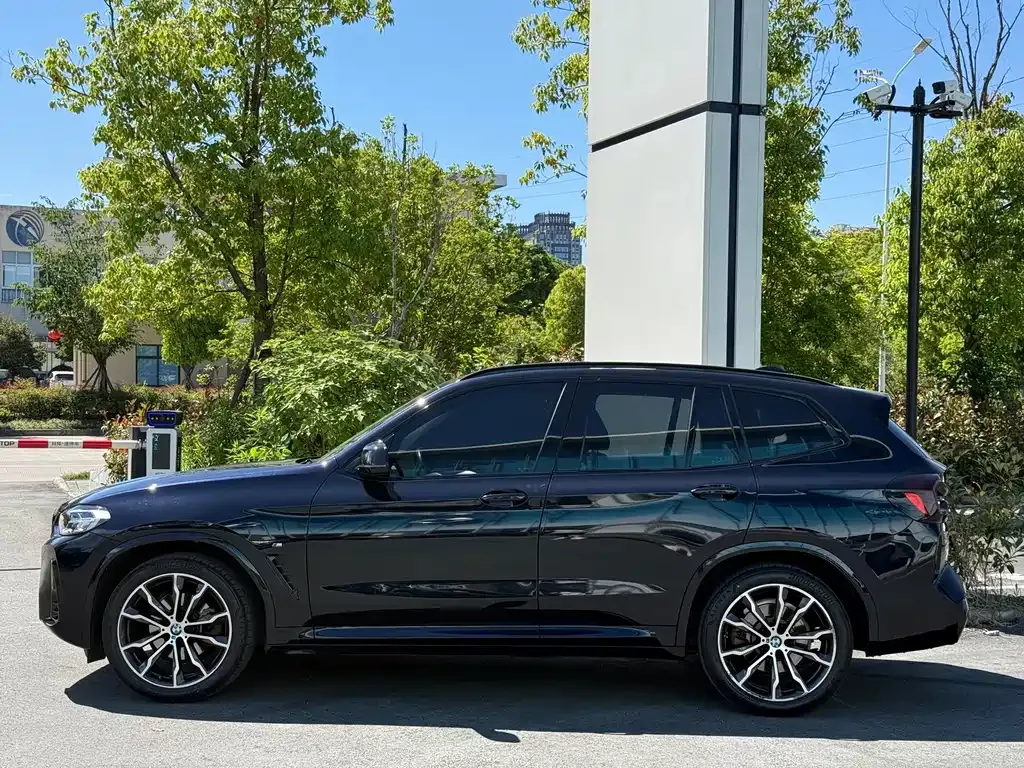 BMW X3 — фото 9