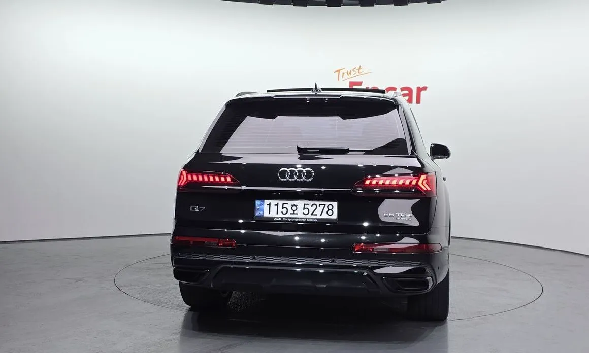 Audi Q7 — фото 5