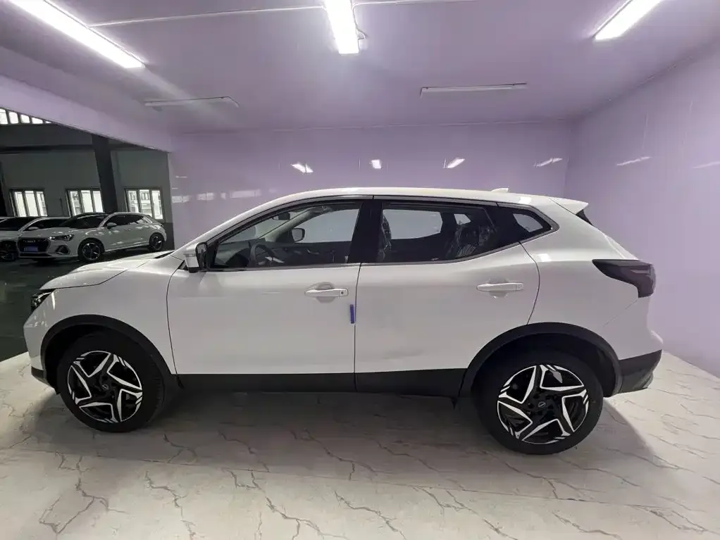 Nissan Qashqai — фото 4