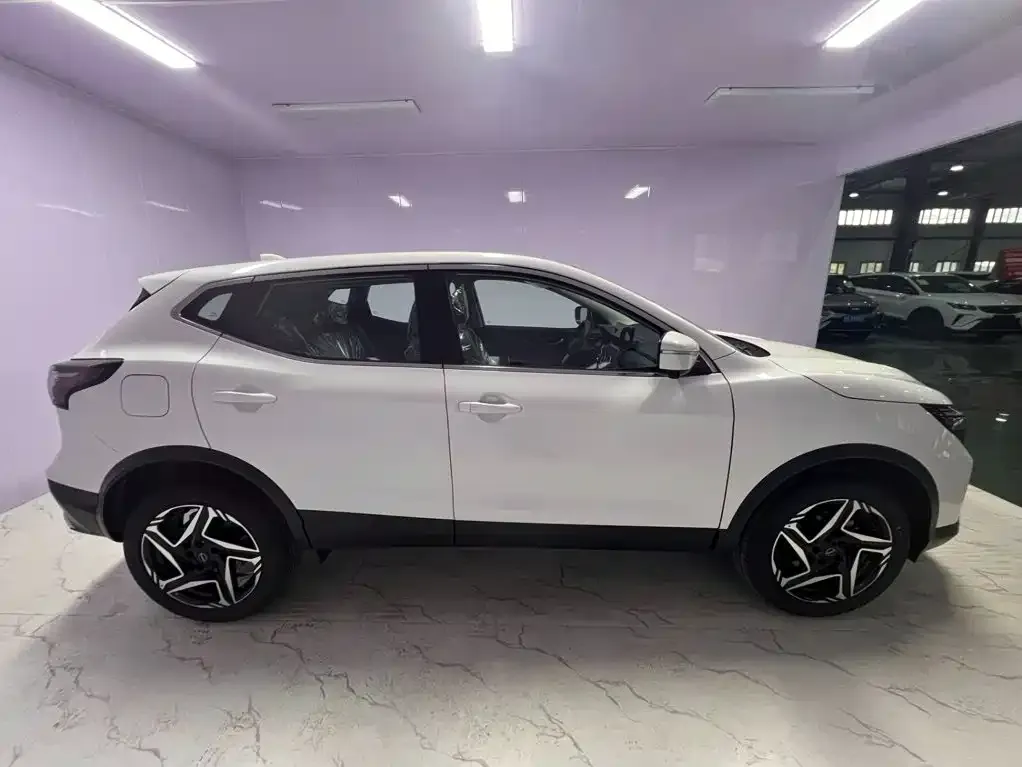 Nissan Qashqai — фото 6
