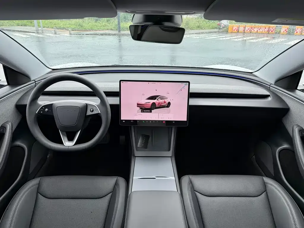Tesla Model 3 — фото 4