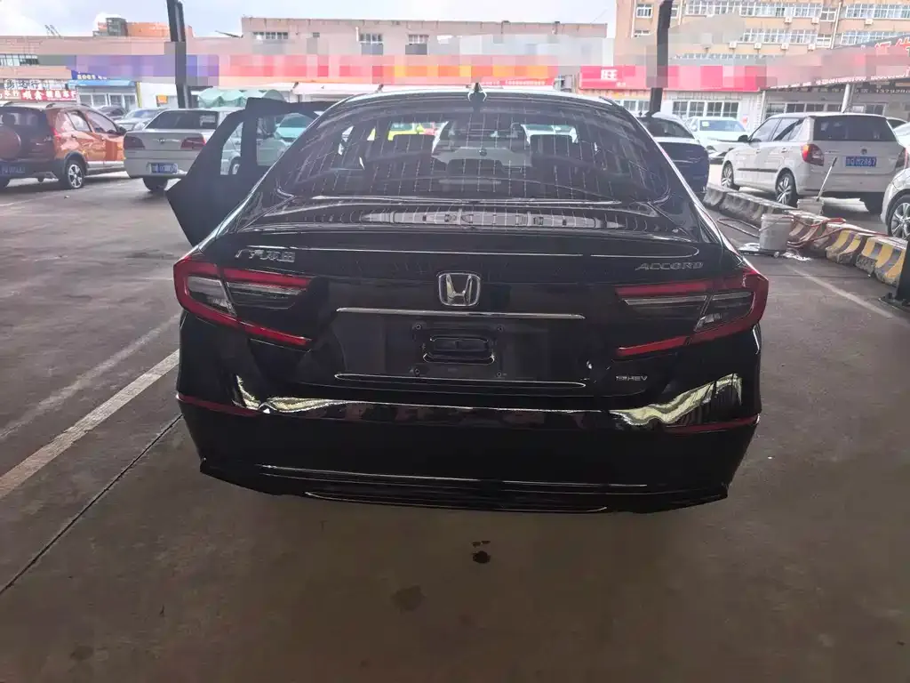 Honda Accord — фото 4