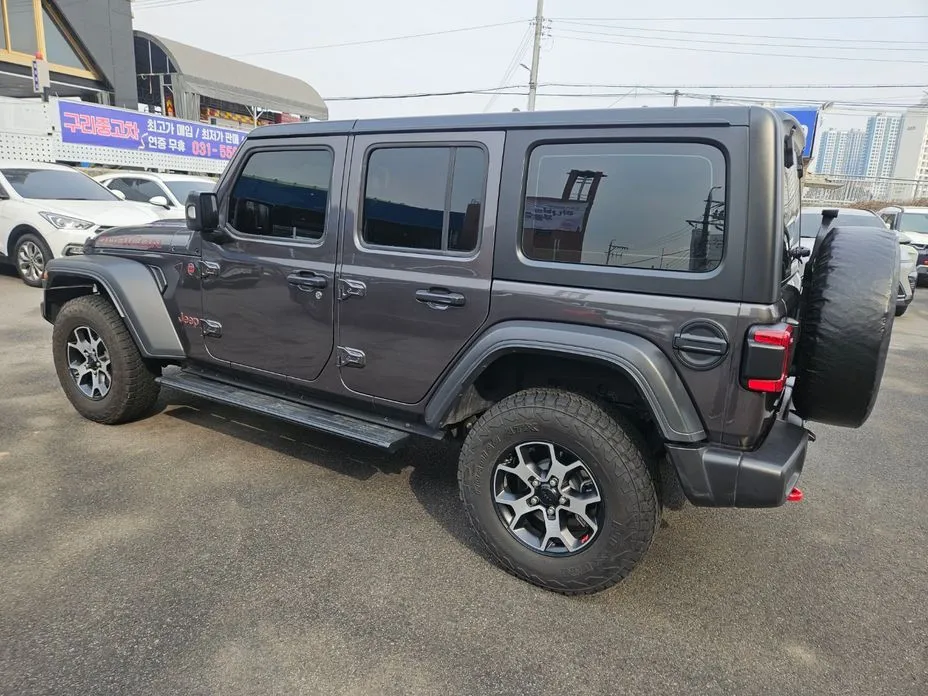 Jeep Wrangler — фото 2