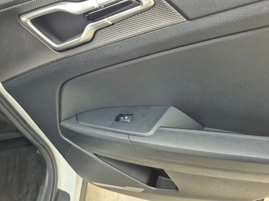 Kia Sportage — фото 8